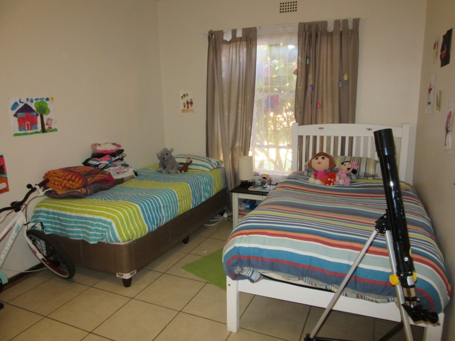 2 Bedroom Property for Sale in Langenhovenpark Free State
